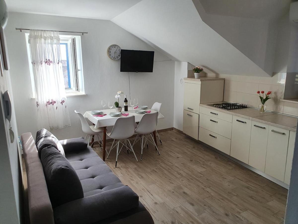 Apartaments Ukic Prvic Sepurine Esterno foto